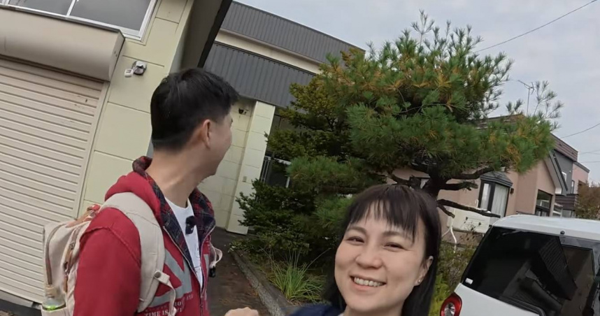 「小夥伴日常」夫婦近期以16萬在北海道購買一棟屋齡約50年的獨棟房屋。（圖／翻攝自YouTube「小夥伴日常」）