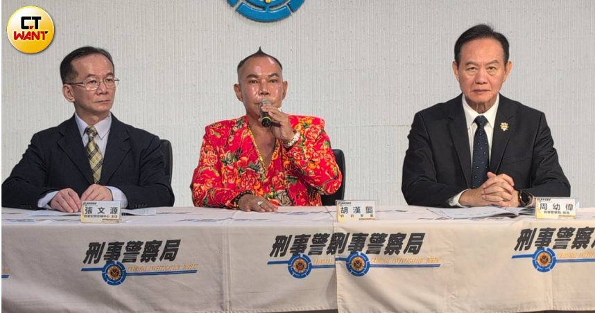 吊車大王胡漢龑12日表示已派遣女婿前往宜蘭蘇澳協助。（圖／林冠吟攝）