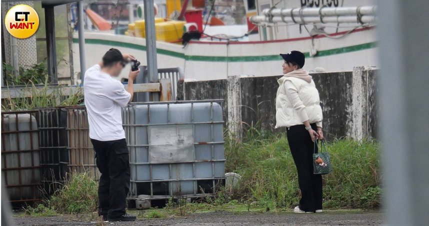 小優與新歡零偽裝大方出遊。（圖／本刊攝影組）