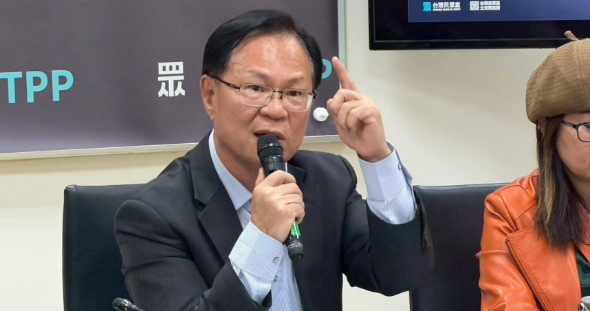 立委張啓楷批評，行政院砍嘉義明年度總預算超過三分之一，居全國之冠。（圖／張啓楷辦公室提供）