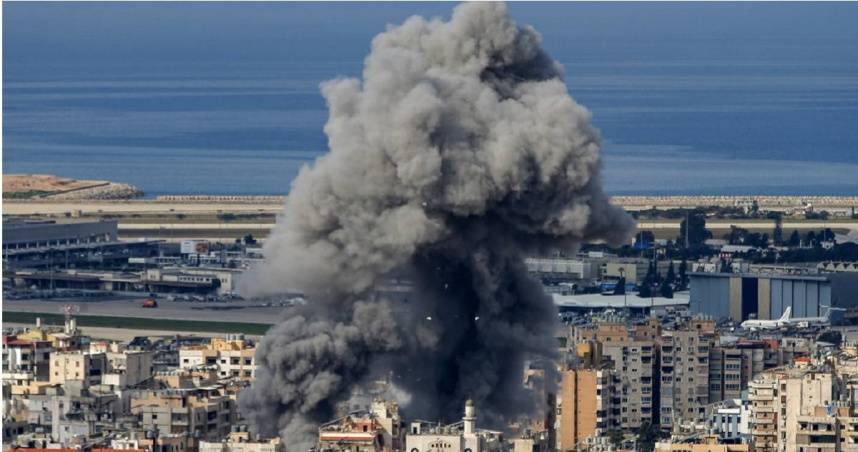 伊朗飛彈殘骸15日擊中耶路撒冷的美國使館相關建築，損失仍待確認。（示意圖／達志／美聯社）