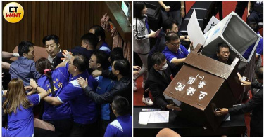 立法院長游錫堃宣布投票開始!藍綠爆發衝突 圈票處整個推倒搬走