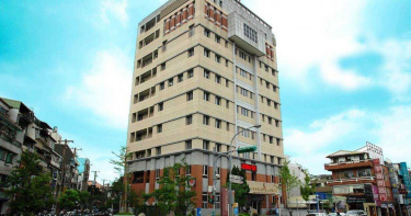 快訊/警查販毒意外破獲軍火庫 13顆土製手榴彈擺在家裡
