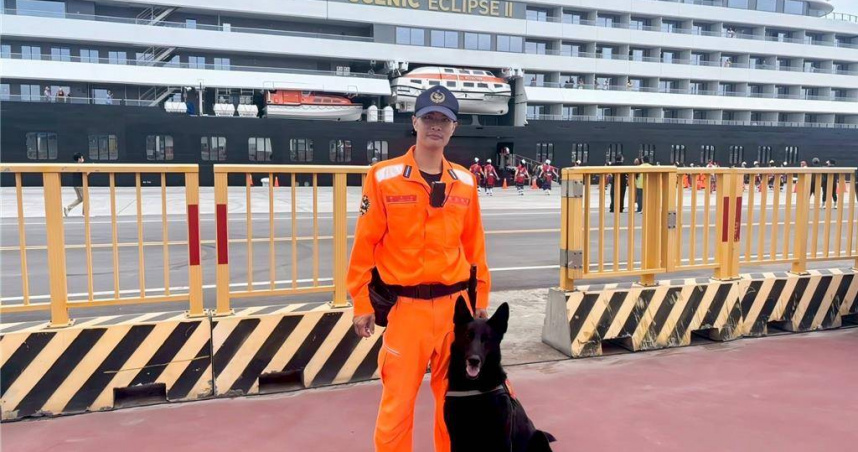 海巡署東部分署偵搜犬「鐵諾」4年前加入海巡大家庭，靠著靈敏嗅覺在前線守護國門，如今牠已達到屆退門檻，17日完成生涯最後一次勤務後，分署預計26日舉辦榮退儀式。（翻攝畫面）