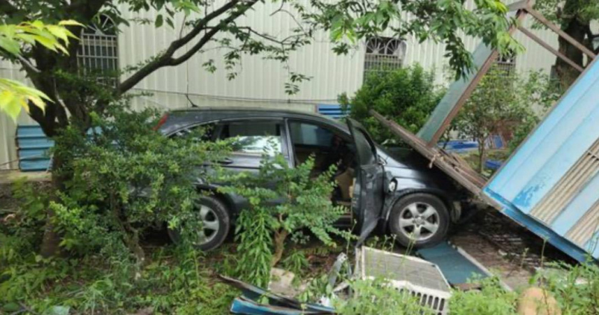 桃園八德連兩天發生死亡車禍，駕駛疑逆向肇逃警方追緝中。（圖／翻攝畫面）