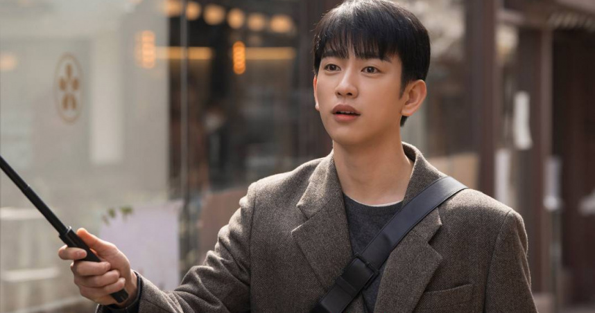 朴珍榮不小心聽到JYP用假音唱要給女團歌，他原以為要完了，沒想到那首歌爆紅。（圖／取自《未知的首爾》官網）