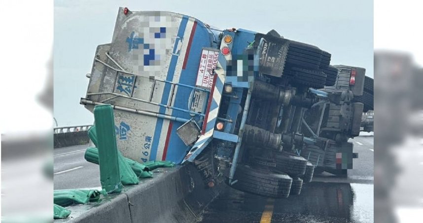 槽車四丁二醇外洩台61線驚傳化學災情。（圖／翻攝畫面）