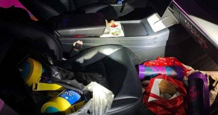 大陸一名趙姓男子吸食笑氣產生幻覺，以為他人在吸食於是報警，結果把自己送進警局。（圖／翻攝自臨海公安微信公眾號）