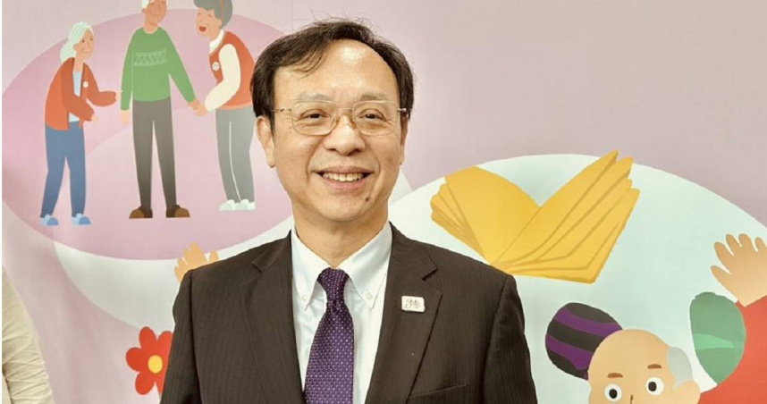 衛福部長石崇良今（21日）出席「2025幸福從鄰開始 從心延續研討會暨高齡樂活創意方案手冊頒獎典禮」時指出，過去幾件不幸的事件都剝奪了民眾的生命，在醫院執行醫美手術沒有問題，因為都經過評鑑，但是到了診所，主管機關視若無睹，沒有為民眾的權益、生命安全做把關，這是不對的，需要改革。（圖／中時記者林周義攝）