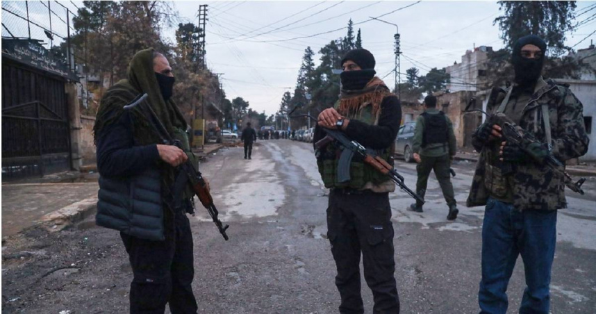 圖為敘利亞東北部庫德族所領導的「敘利亞民主力量」（SDF）武裝人員。（圖／達志／美聯社）