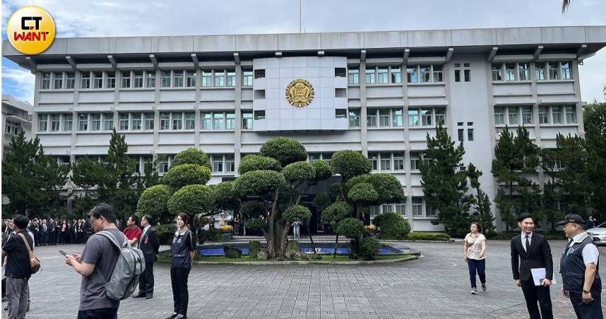 警調竟聯手犯案！準外派調查官收押　洪精佑將停職、最重免職處分