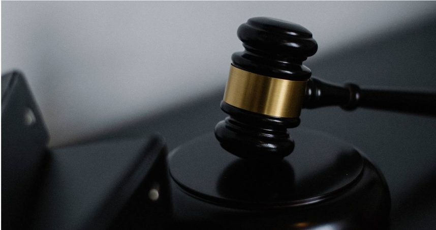 女兒死後留50萬債務！母親先領30萬勞退金再拋棄繼承　法院判無效