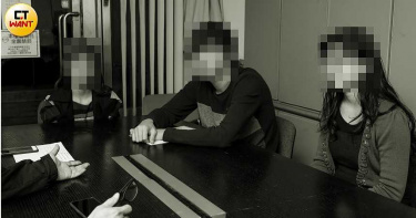 恐怖播音間4/輔導自殘學生 主任丟美工刀:有種你就割啊!