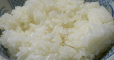 覺得被看不起!男摻農藥進白飯、鹽罐毒害家人辯:嚇嚇他們而已
