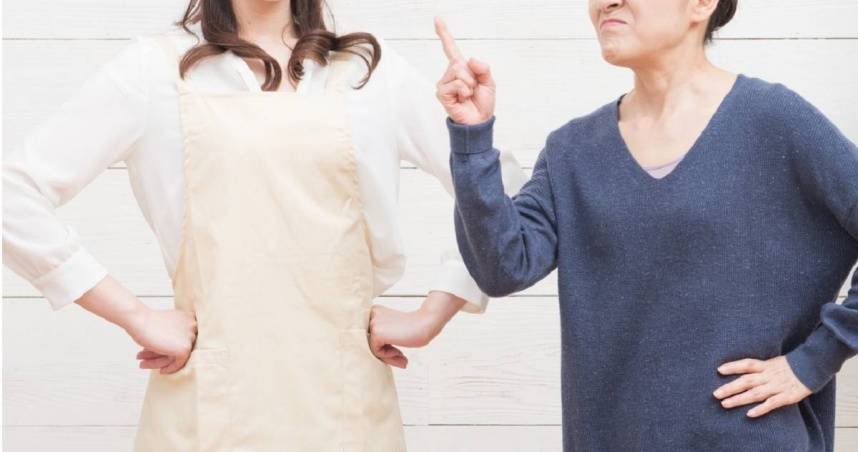 女子和男友同居後沒多久，男友家人就向她借錢。（示意圖／翻攝自photoAC）