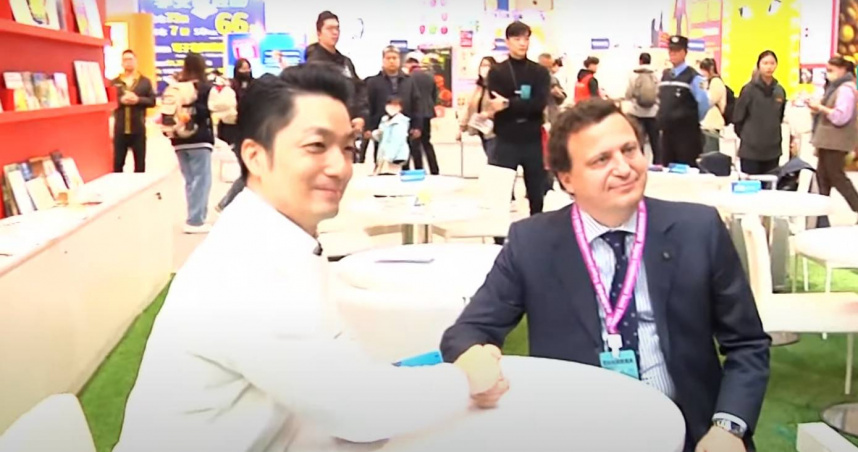 蔣萬安參觀台北國際書展。（圖／翻攝中天新聞）