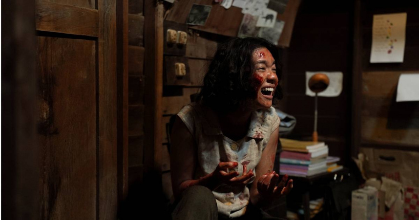 《邪降女帝》預告驚見潘娜全身發紅潰爛，痛苦尖叫。（圖／威視提供）