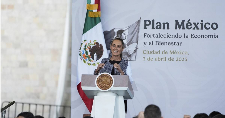 墨西哥總統克勞蒂亞謝恩鮑姆（Claudia Sheinbaum）近日明確拒絕美國總統川普（Donald Trump）提出的派遣美軍進入墨西哥協助打擊毒品販運的提議。（圖／達志／美聯社）