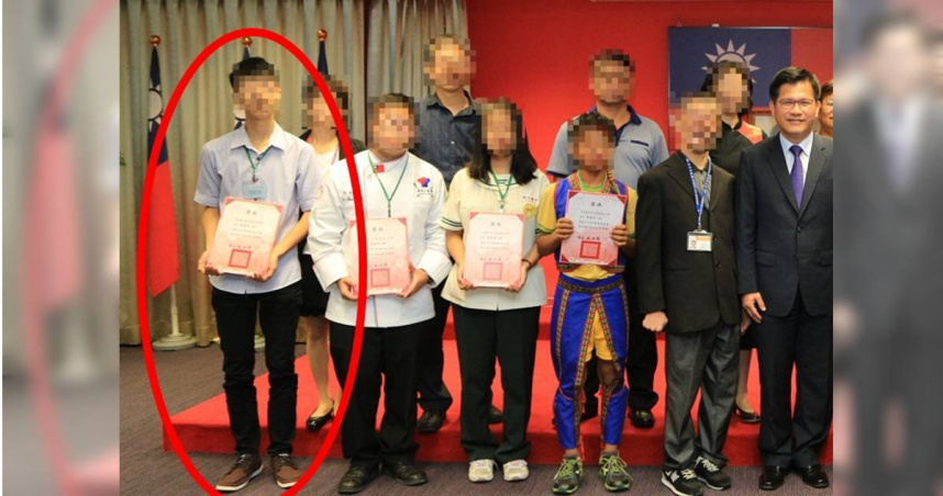 今日上午，台中市西屯區發生一起死亡車禍。曾獲頒「總統教育獎」的特教生孫姓男子遭一名無照駕駛的王姓男子闖紅燈撞死。（圖／翻攝畫面）