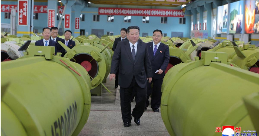 北韓領導人金正恩（中）。（圖／達志／美聯社）