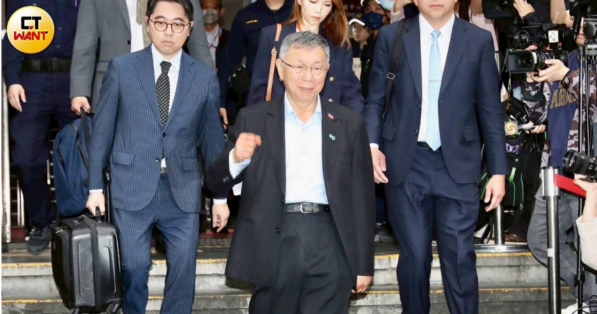 柯文哲審理期間多次情緒激動、與檢方及法官言詞交鋒。（圖／方萬民攝）