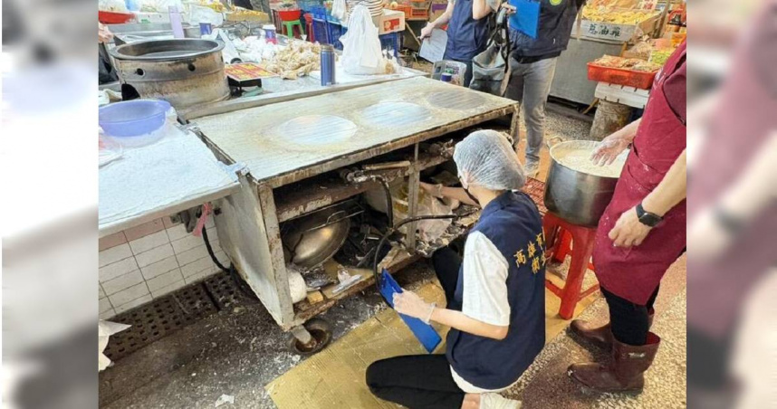 高雄正義市場傳春捲攤食物中毒事件。（圖／高雄市衛生局）