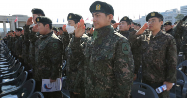 南韓海軍官校劃歸「掉髮症」為不及格 國會議員:恐影響個人權益