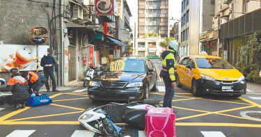 三級警戒訂單滿!外送交通事故「逆勢上升1成多」 私人運具減少近5成