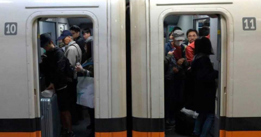 返鄉投票高鐵運量南下創新高 首都客運「疏運2.2萬人」創北宜線開通紀錄