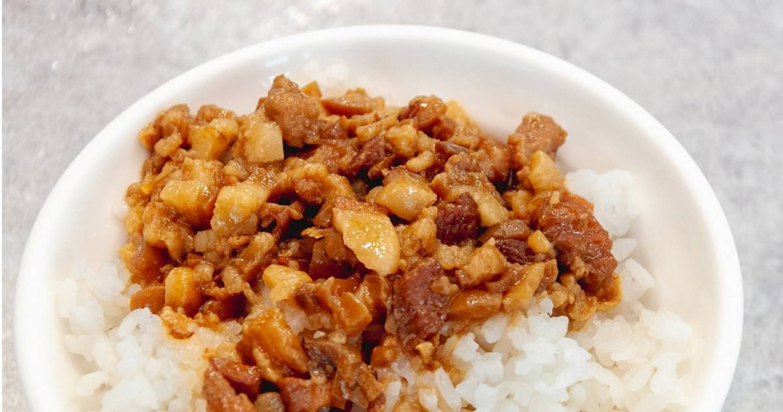 高雄某餐廳推「巧克力肉燥飯」，但民眾嫌花185元外帶量太少。（示意圖／photoAC）