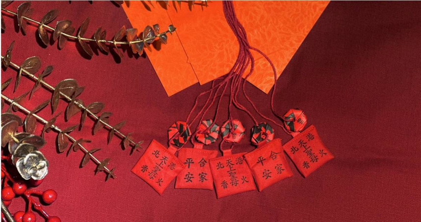 這一鍋餐飲集團首次跨界合作北港朝天宮，消費者到旗下品牌消費即可領取「開運平安符」。（圖／這一鍋餐飲集團提供）