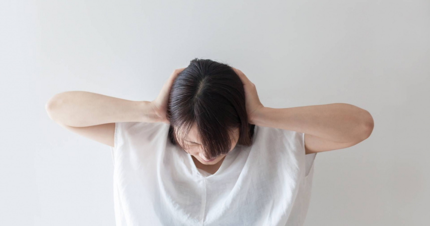 近幾日寒流侵襲，北台灣尤其寒冷，不少民眾出現頭痛、偏頭痛症狀。（示意圖／翻攝自photoAC）