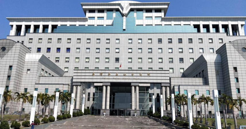 國民黨台南市黨部莊姓副主委和劉姓黨工，涉及以假資料參與罷免，21日下午遭台南地院裁定羈押禁見。（圖／報系資料照）