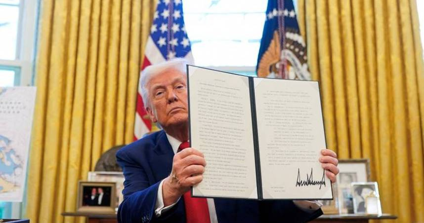 美國總統川普（Donald Trump）近期大幅調整貿易政策。（圖／達志／美聯社）