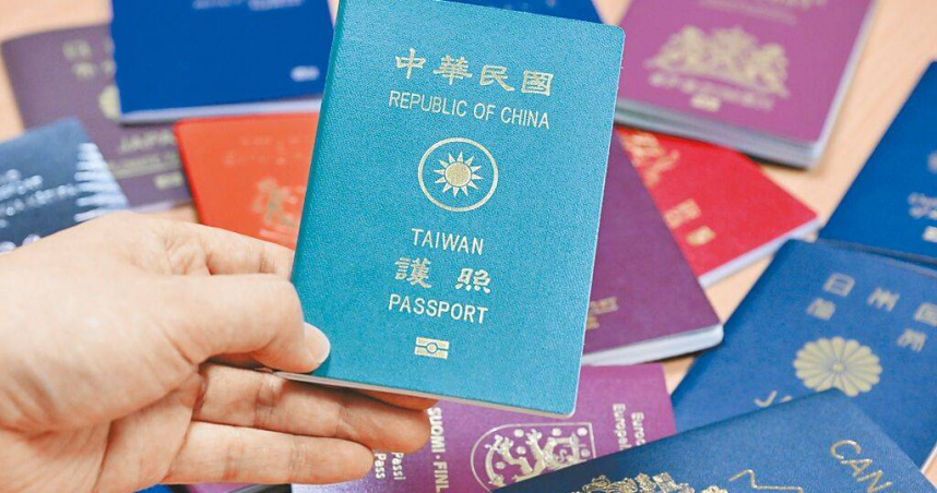 因為預算刪減、凍結，尤其護照核發部分，內部評估10月就無法印製，引起熱論。（圖／報系資料照）