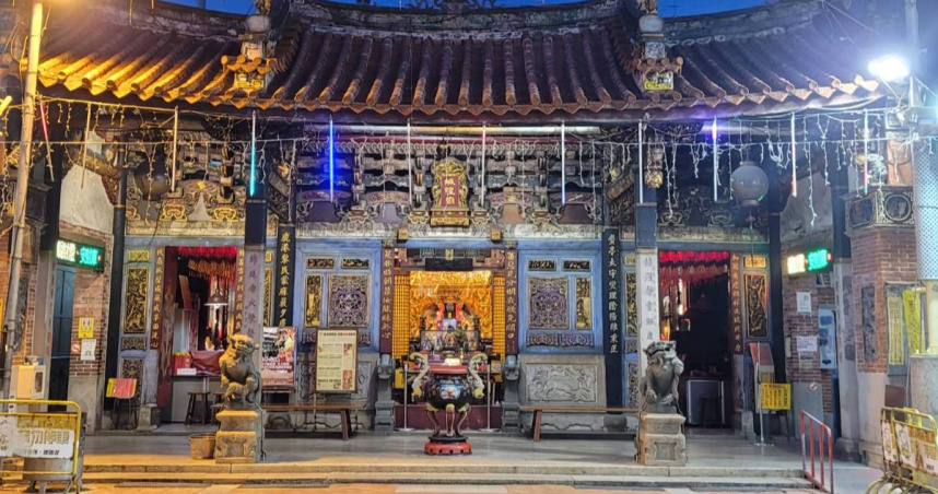 鹿港城隍廟平日提早關門。（圖／翻攝自臉書＠lukang.god）