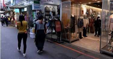 房東降租「直接砍半」 北市商圈一條街7成店面減2~3成