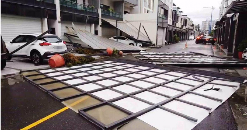 因應丹娜絲颱風重創嘉義市，造成多處住宅受損，嘉義市政府立即啟動多元災後救助措施。（圖／報系資料照)