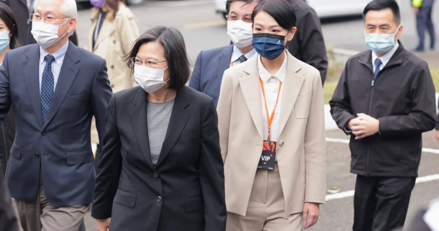 高虹安挺過2次選舉，卻面臨誣告罪要入監服刑，讓許多人普遍質疑的司法公正性挑戰。（圖／翻攝自高虹安臉書）