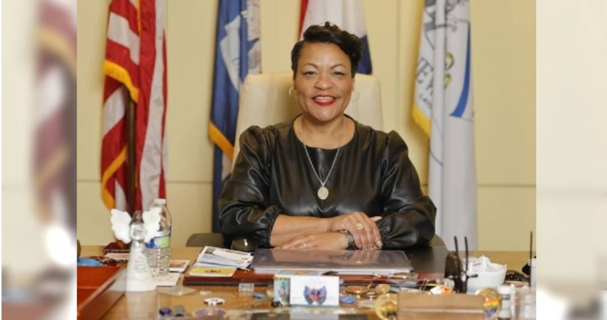 美國路易斯安那州紐奧良女市長坎特雷爾（LaToya Cantrell）被爆出喪夫前，就偷吃男隨扈，更挪用公款談戀愛。（圖／翻攝自Instagram／LaToya Cantrell）