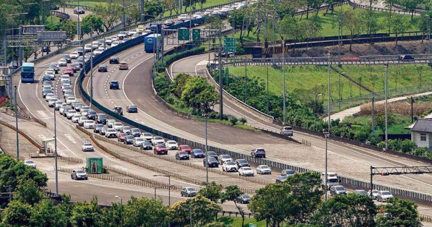 3個連假接續來，高公局預估中秋節最塞，交管措施出爐。示意圖為國道五號。（圖／本報資料照片）