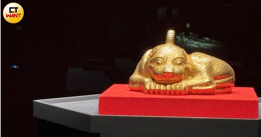 南京博物院館藏的西漢金獸，重9.1公斤，含金量高達99％，是中國考古發現最重的金器。（圖╱王若攝）