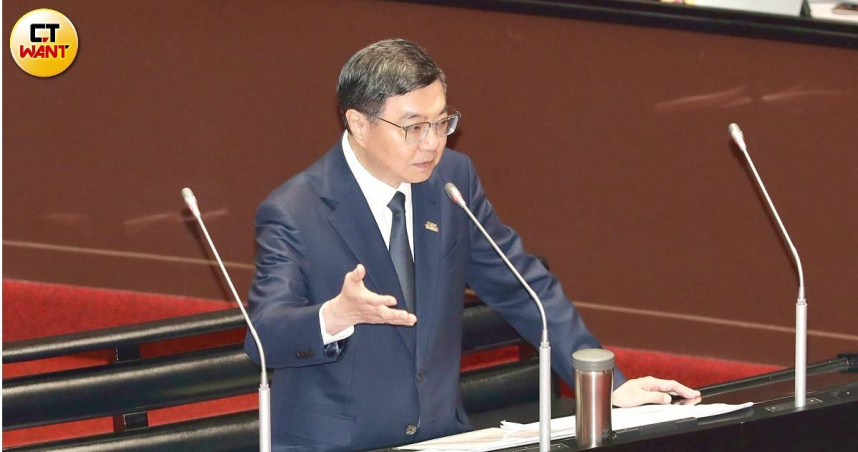 卓榮泰強調，總統的原意是，希望要出國的國人多多到日本，在國內的旅遊大家留下來，能夠幫助國內的觀光。（圖／方萬民攝）