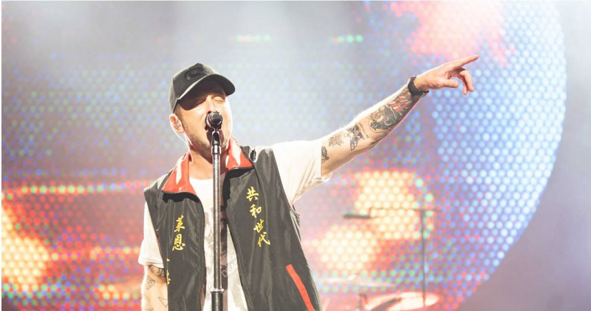 OneRepublic共和世代四度來台超接地氣　主唱萊恩穿宮廟背心登場嗨翻雄蛋