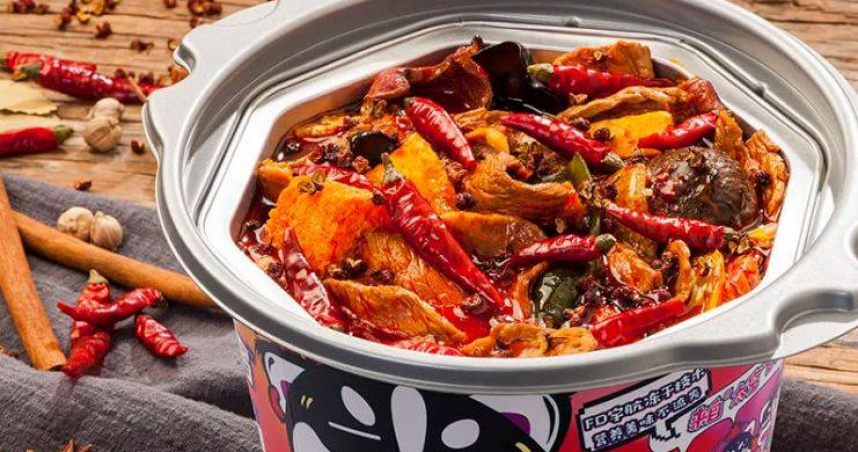 曾一度風靡大陸市場的即食火鍋品牌「自嗨鍋」，如今正站在破產邊緣。（圖／翻攝自百度百科）