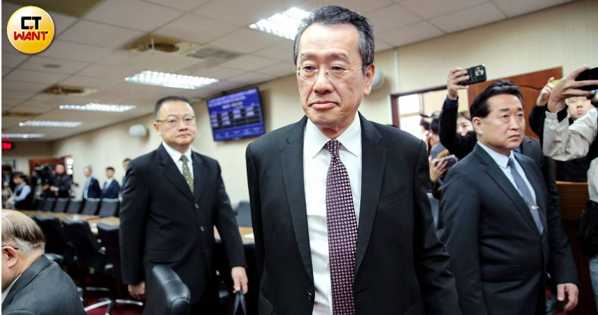 國防部長顧立雄表示，松山機場屬軍民合用機場，即使使用軍方機坪，航班起飛與調度是由民航局負責。（圖／周志龍攝）