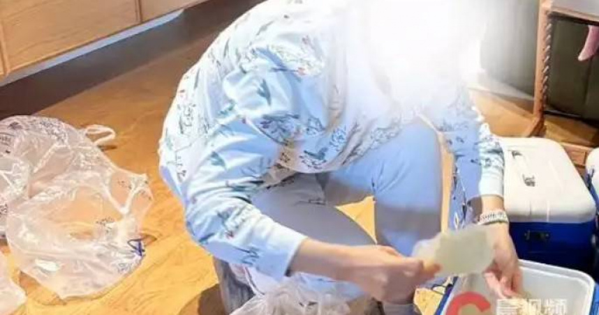 大陸重慶1名母親近日因捐贈超過4萬毫升母乳引發關注。（圖／翻攝自微博）