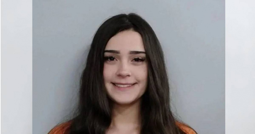 美國肯塔基州20歲正妹卡本特（Kaydence Carpenter），近日因涉嫌酒後駕駛衝撞人群引發關注。（圖／翻攝自Fayette County Detention Center）