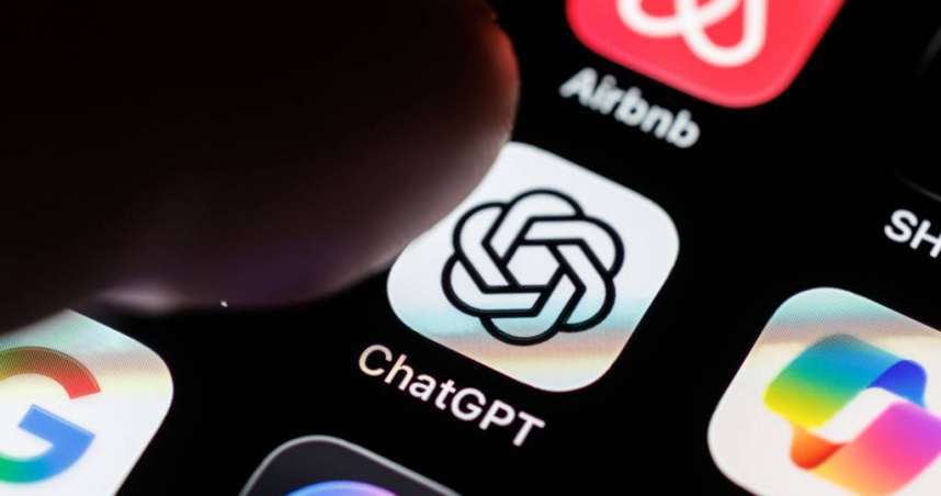 OpenAI執行長奧特曼（Sam Altman）近日針對2個月前的加拿大槍擊案正式發聲致歉，因槍手使用他們旗下的ChatGPT，員工發現有潛在危險，但公司高層卻沒有通報當局，在悲劇發生後公司做法引發爭議。（圖／達志／美聯社）