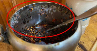 醬料驚見「陳年冰霜辣椒」白白的!噁心到想吐 釣出N名受害人:曾撈到死蟑螂